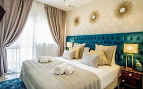 Gaze Out At The City In A Retro-Chic Getaway